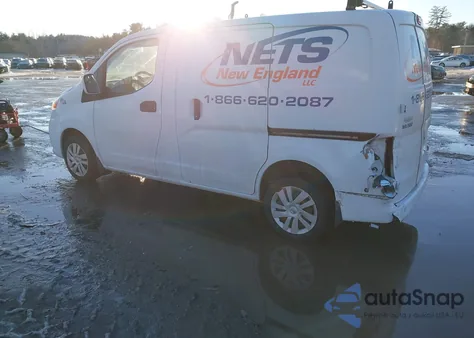 2015 Nissan Nv200 Sv z USA, uszkodzony, nr VIN 3N6CM0KN6FK717169